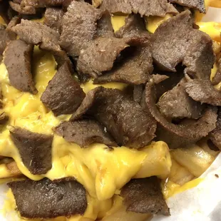 Delicious gyro cheese fries. Can also topped off between Italian beef, grilled chicken, and steak!