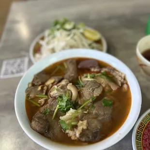 Bun Bo Hue (Spicy Beef Noodle)