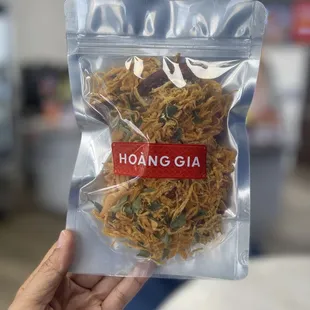 Dried shredded chicken with lemongrass