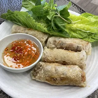 4 Hoang Gia Premium Egg Rolls
