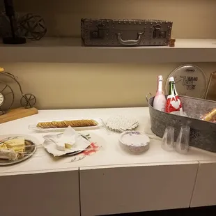 Born in the Burgh Event - cheese, crackers, champagne!
