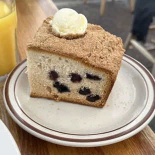 Blueberry coffee cake