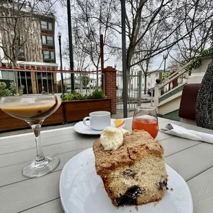 Blueberry coffee cake