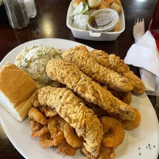 HUGE Fried Catfish and Fried Shrimp Platter!
