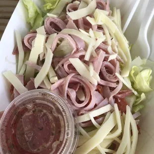 Italian hoagie salad