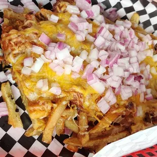 Chili cheese fries with onions