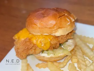 Elwood Bar & Grill