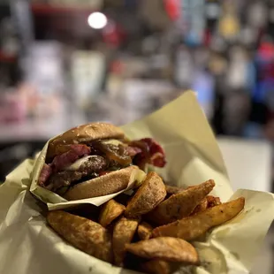 Guido Burger Basket with Fries