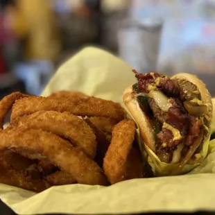 Guido Burger with Onion Rings