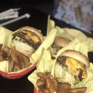 Single Bacon Cheeseburger