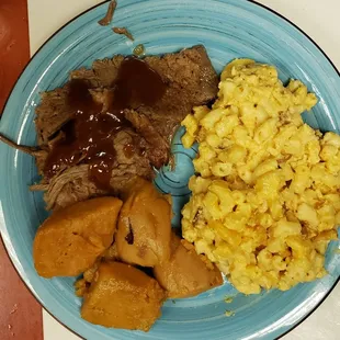 Brisket, yams, and mac n cheese