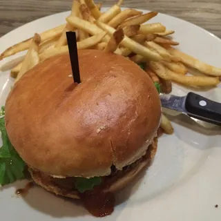 Dunkel Bourbon Burger*