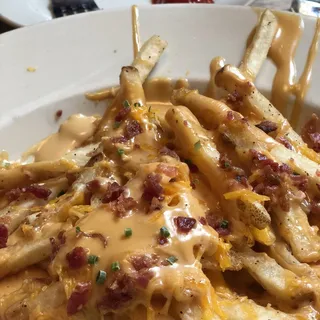 Bier Cheese Fries