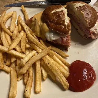 Pretzel Ham & Cheese Sandwich