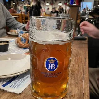 December "Weihnachtsbier" (Märzen) (5.5 % Alc. by Volume)