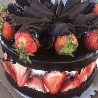 Chocolate Strawberry Trifle Cake