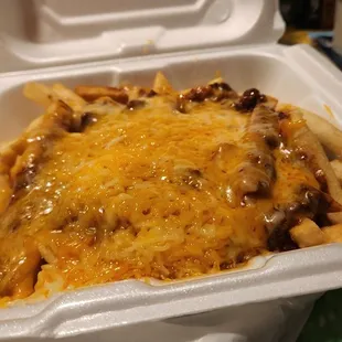 Chili cheese fries