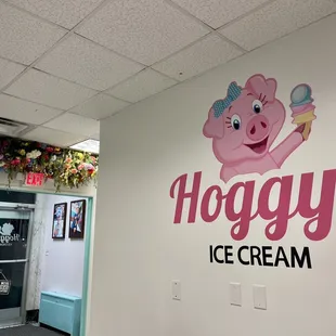 a sign for hoggy&apos;s ice cream
