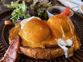 SBs Lakeside Love Shack