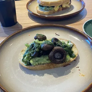 Avo Toast