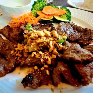 Wok Fried Lemongrass Beef and Shrimp with garlic noodle