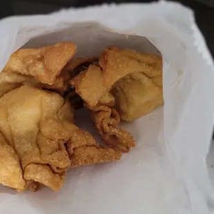 Yeah!!!  Great crab rangoon