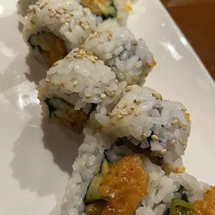 Spicy salmon roll 8 pieces