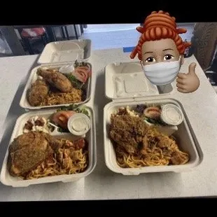 Fried chicken , bolognese, Mac salad , tossed salad.