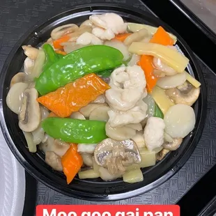 ramen and noodles, ramen, noodle dish, noodles, noodle soup, food