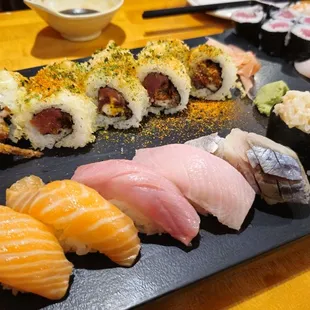 Crazy Spider Roll 2 Salmon 2 Yellow tail 1 saba (mackerel) 1 scallop