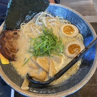 Garlic Tonkotsu Ramen