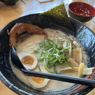 Garlic Tonkotsu