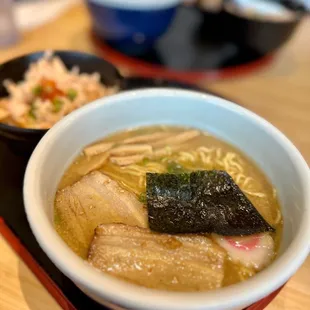 (R) Shoyu ramen