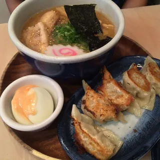 53) Yaki-Gyouza Combo