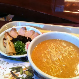 Toroniku Miso Ramen