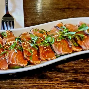 Salmon tataki