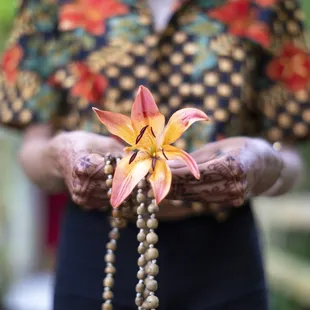 Quality, natural henna stains excellent on darker skintones!