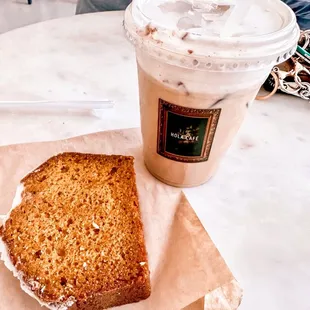 Teddy Latte and Pumpkin Bread