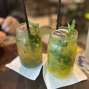 Spicy and mango Mojitos