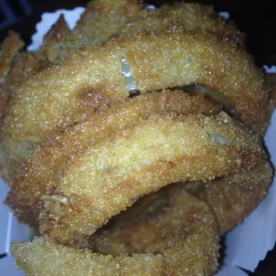Tasty crunchy onion rings!