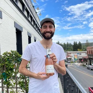 Champagne before the event!