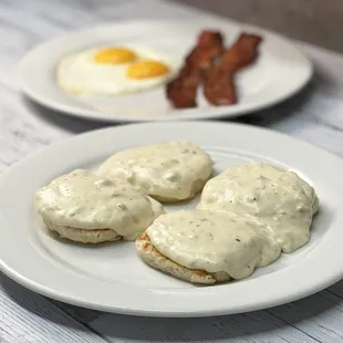 Biscuits and Gravy Deluxe