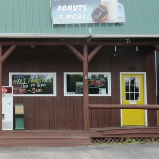 Hole Family Donuts &amp;  More: Storefront.