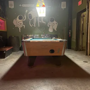 Pool table