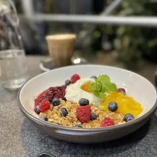 Yogurt parfait