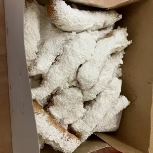 Large beignet fingers!!