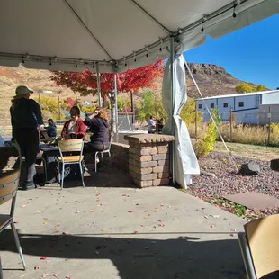 Outdoor seating and dogs allowed.