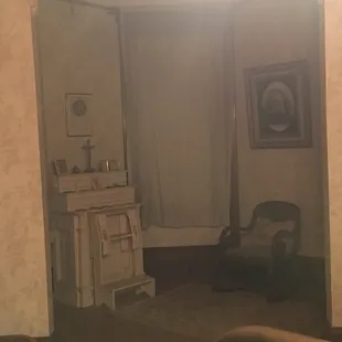 Master bedroom at the Howell House