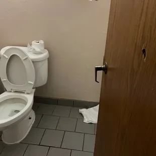 The whole room is dingy and gross.