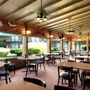 Holiday Manor McPherson, KS https://www.holidaymanormcpherson.com/